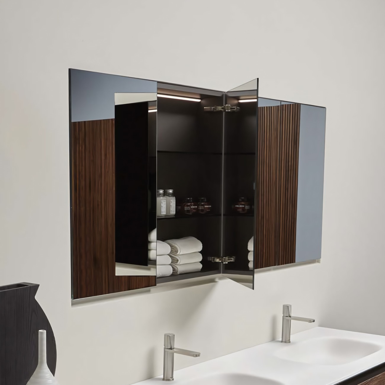 Mantra Mirror with Cabinet Antoniolupi