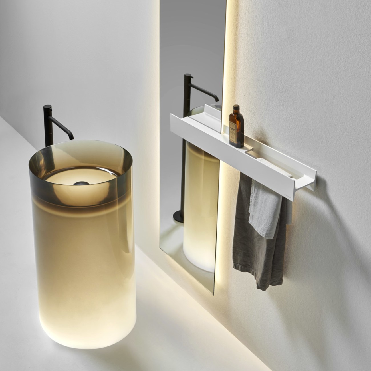 Letteramuta LMMirror Towel Holder Antoniolupi