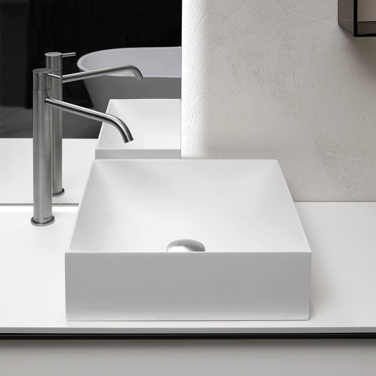 Stratos1 Countertop Washbasin Antoniolupi