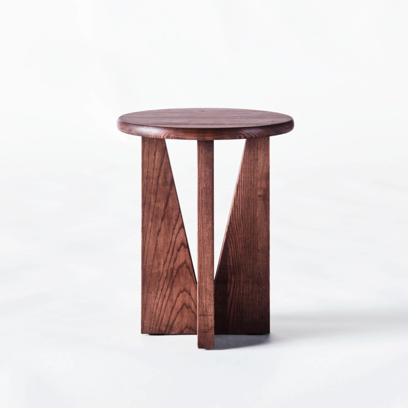 V Side Table Ash Dusty Deco