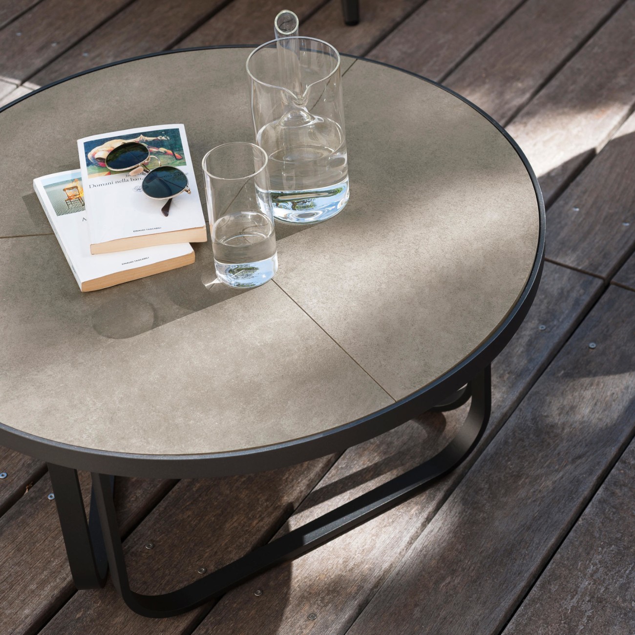 Thea 009 Coffee Table Roda