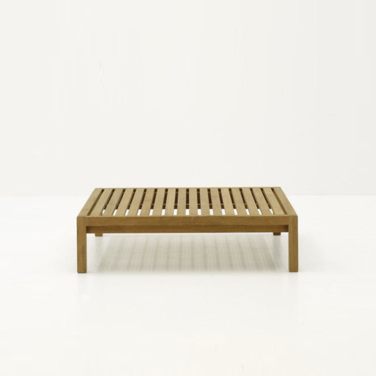 Network 028 Coffee Table Roda