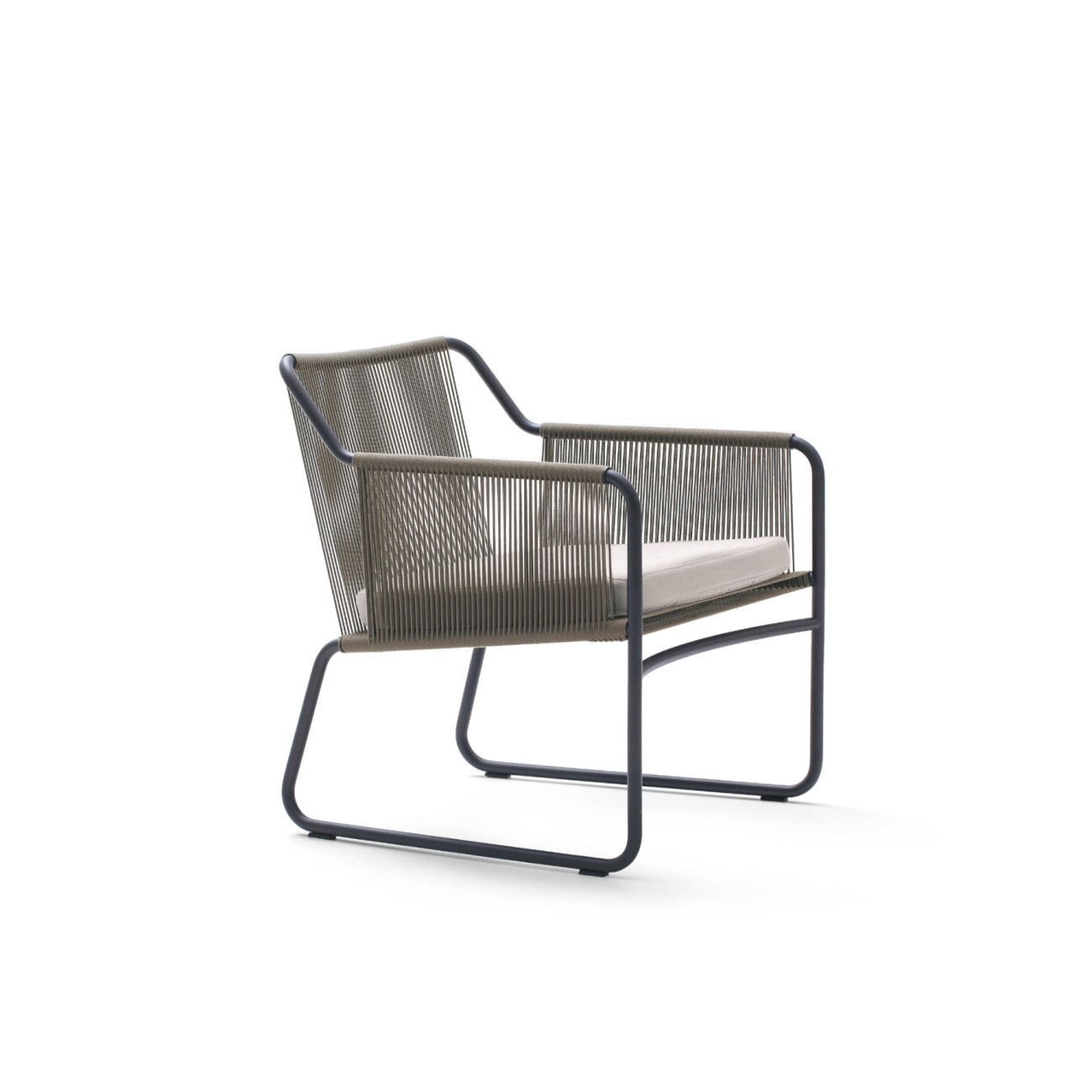 Harp 368 Lounge Chair Roda