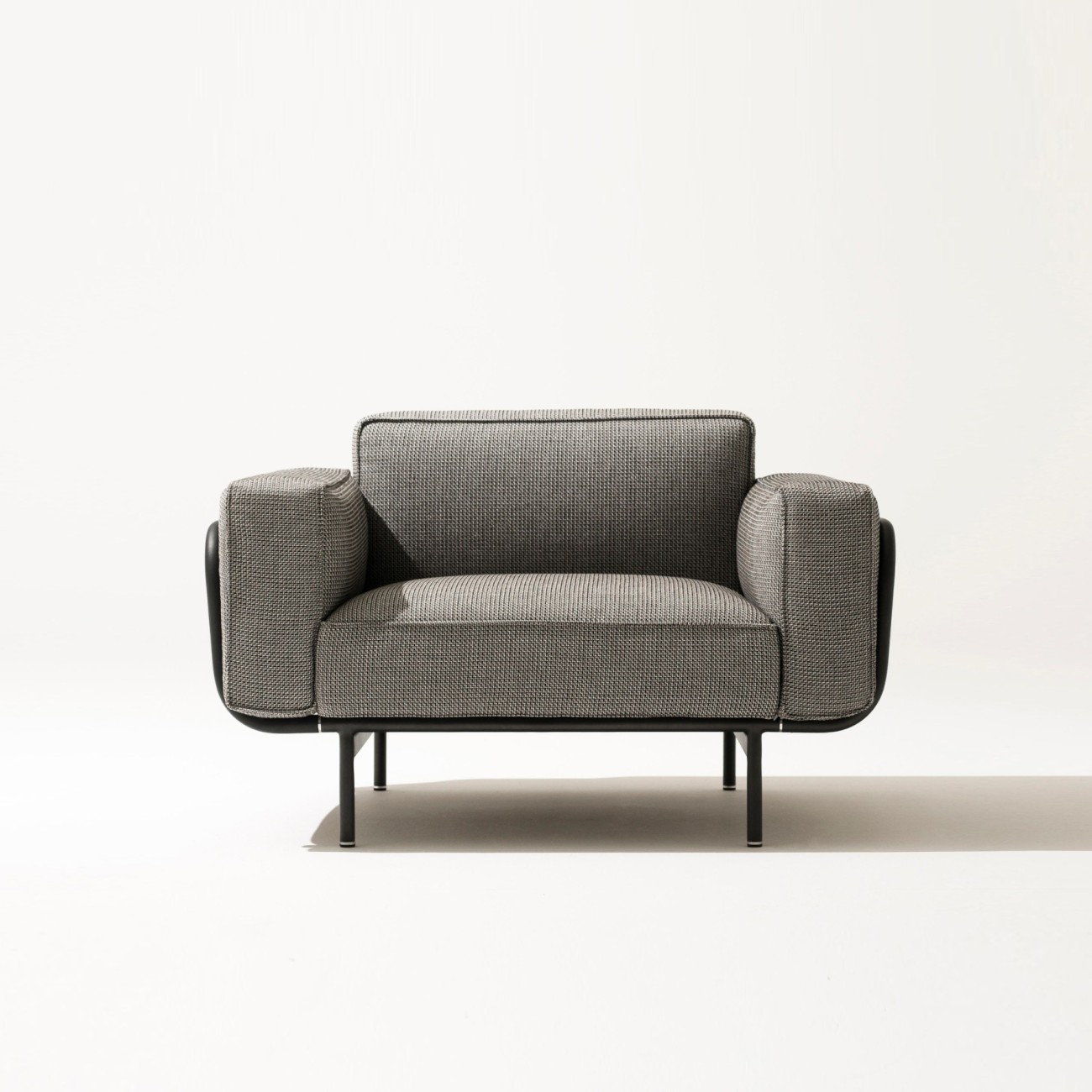 Estendo 001 Armchair Roda