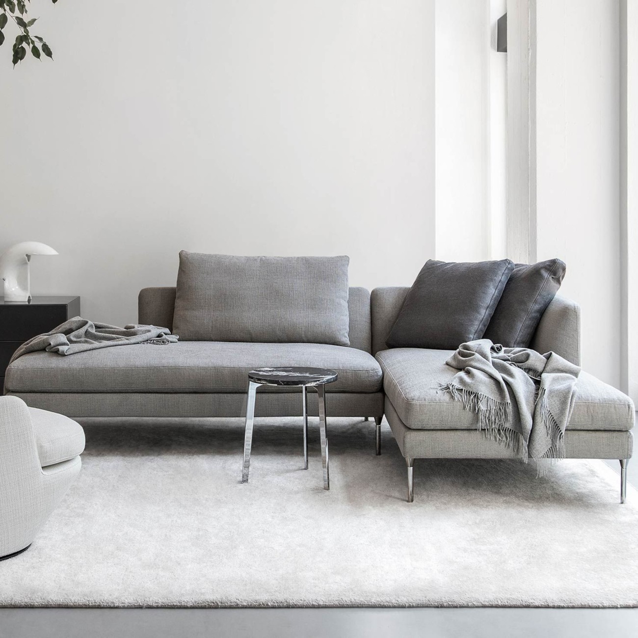 Delta Sectional Sofa Bensen