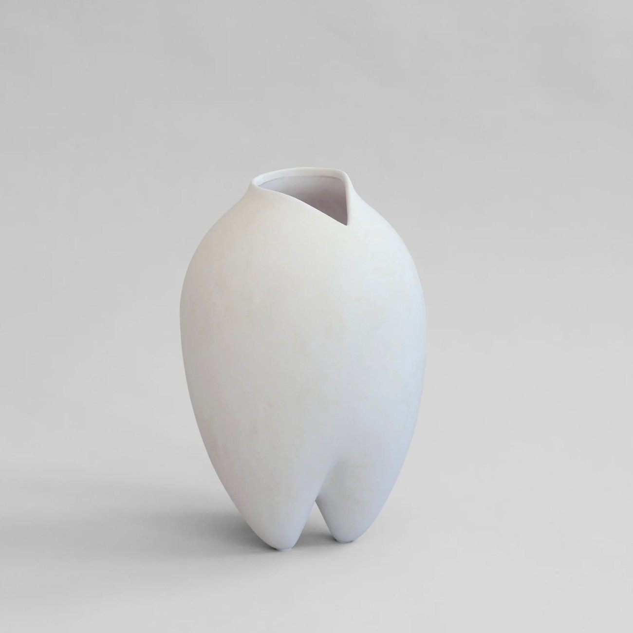 Sumo Bone White Slim Vase 101 Copenhagen