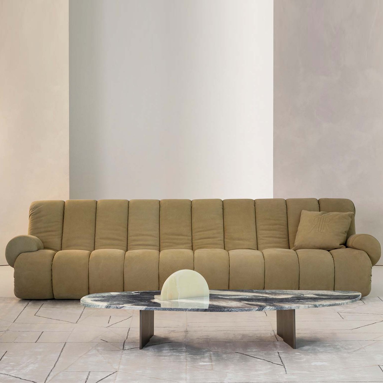 Snake Sofa Rugiano